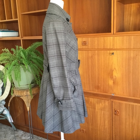 ASO ALICE CULLEN IN ECLIPSE ANTHRO INVERNESS COAT - Picture 3 of 13